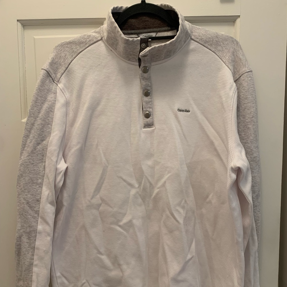 Calvin Klein Sweater